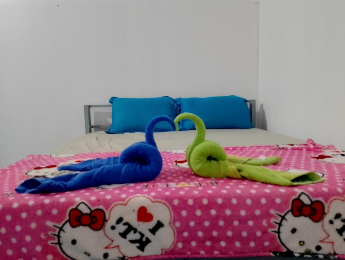 Golden Snake Guesthouse Beach Koh Rong Sanloem Exterior foto