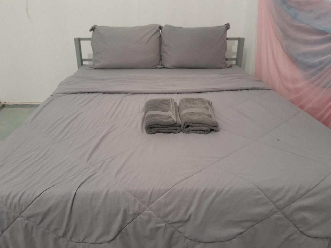 Golden Snake Guesthouse Beach Koh Rong Sanloem Exterior foto